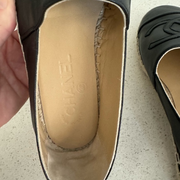 CHANEL CC Logo Black Leather Espadrille Flats EU 37 - Picture 8 of 12
